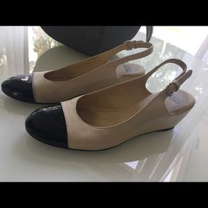Stuart Weitzman leather ivory cap shoes